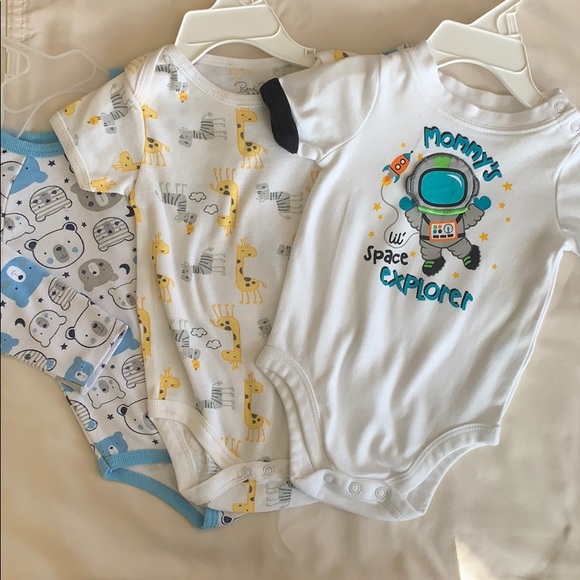 Bundle deal boy 3-6 month carters/gap/& more - Picture 2 of 12